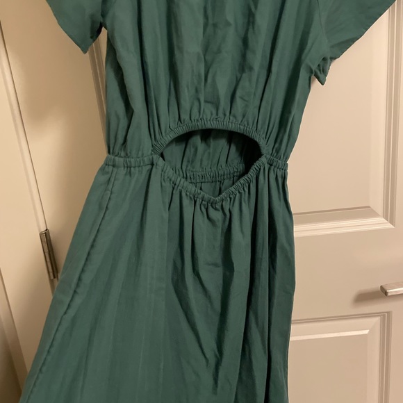 Universal Thread Cut out Back Midi Dress - Picture 4 of 10